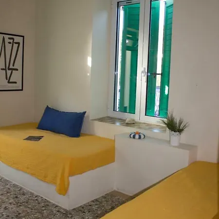 Locanda * Vari (Syros)